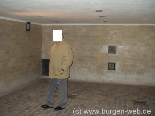 inside gas chamber/ Gaskammer innen